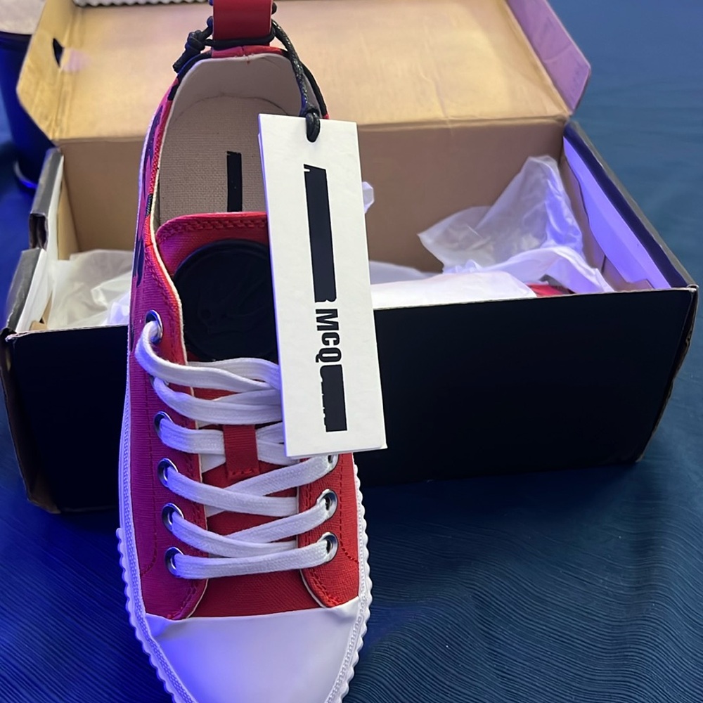 Alexander mcqeens sneakers
